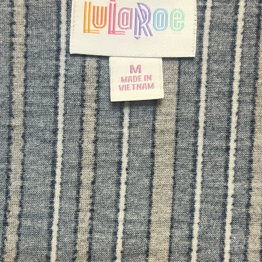 LulaRoe Perfect Tee Womens Medium Blue Grey White Stripe Polyester Short Sleeve - Picture 7 of 8